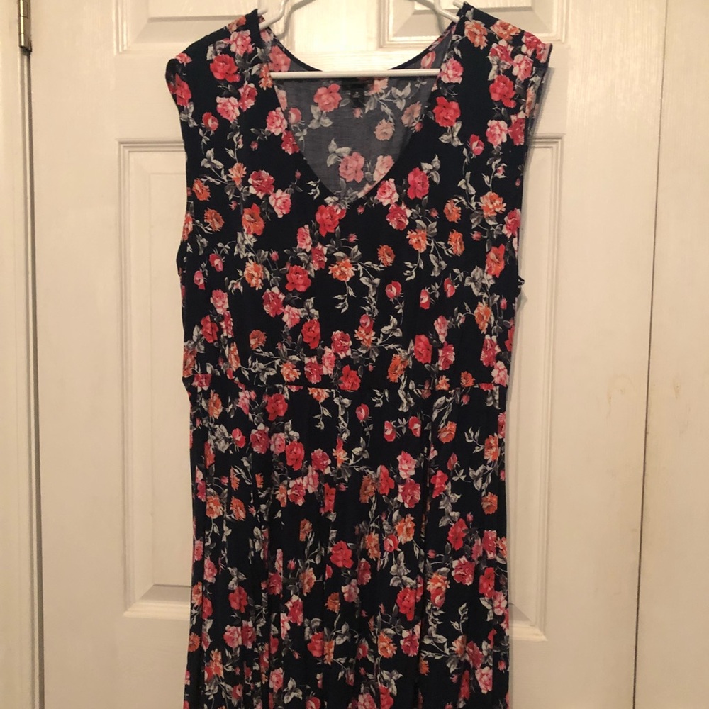 Super cute floral dress. $15 price drop!